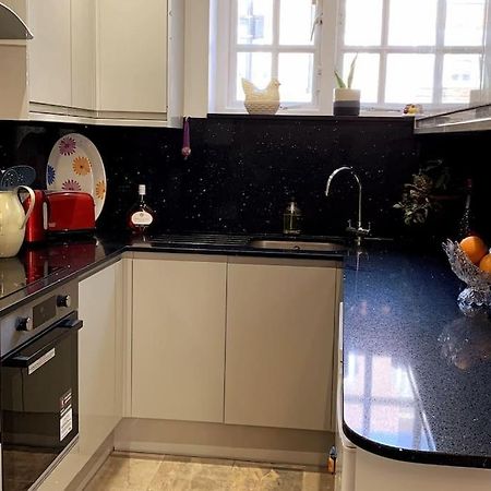 Stylish And Cosy 3 Bedroom Appartment ลอนดอน ภายนอก รูปภาพ