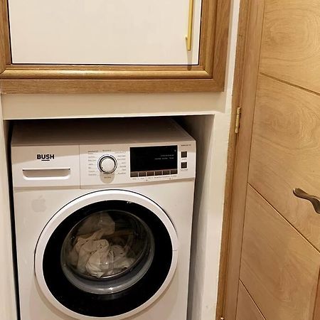 Stylish And Cosy 3 Bedroom Appartment ลอนดอน ภายนอก รูปภาพ