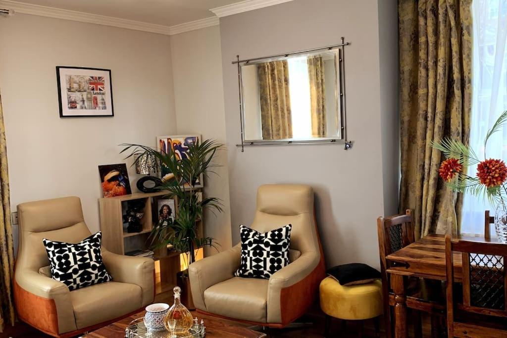 Stylish And Cosy 3 Bedroom Appartment ลอนดอน ภายนอก รูปภาพ